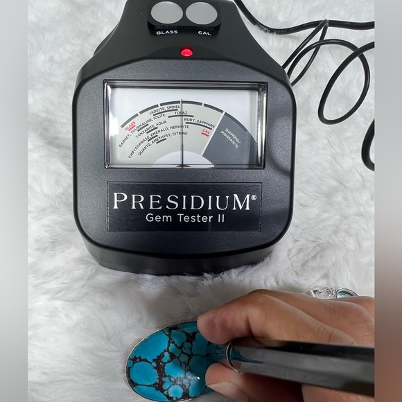 Exquisite Turquoise 925 Large Stone Gemstone Necklace & Earrings - Picture 8 of 9